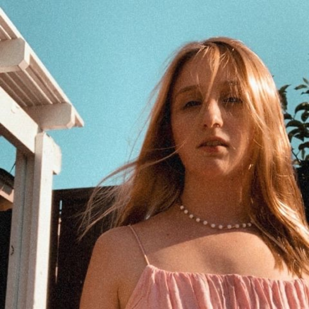 Meet your Posher, Cynthia